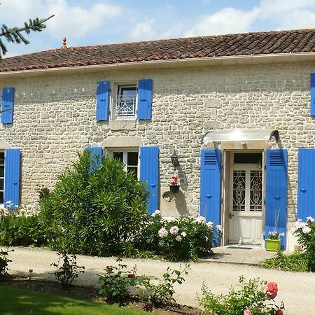 Le Clos De La Vigne Bed & Breakfast Montreuil  Bagian luar foto