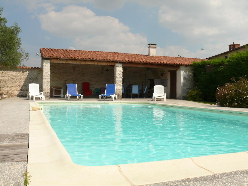 Le Clos De La Vigne Bed & Breakfast Montreuil  Bagian luar foto