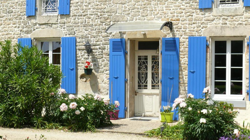 Le Clos De La Vigne Bed & Breakfast Montreuil  Bagian luar foto